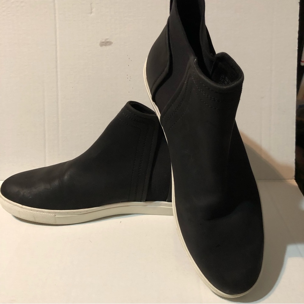 Kenneth Cole REACTION Women's Jodi Sneaker
